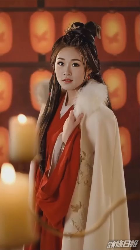 楊思琦被網民指開濾鏡太重，與不少女星撞樣。​